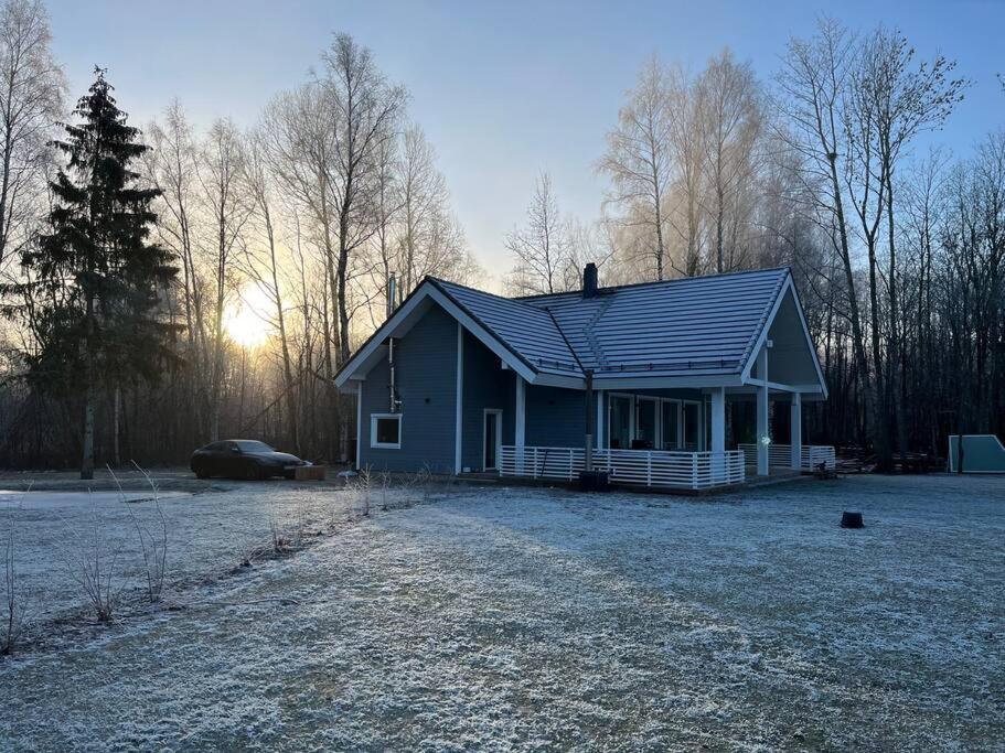 Modern Villa With Sauna & Hot Tub Hiiumaa エクステリア 写真
